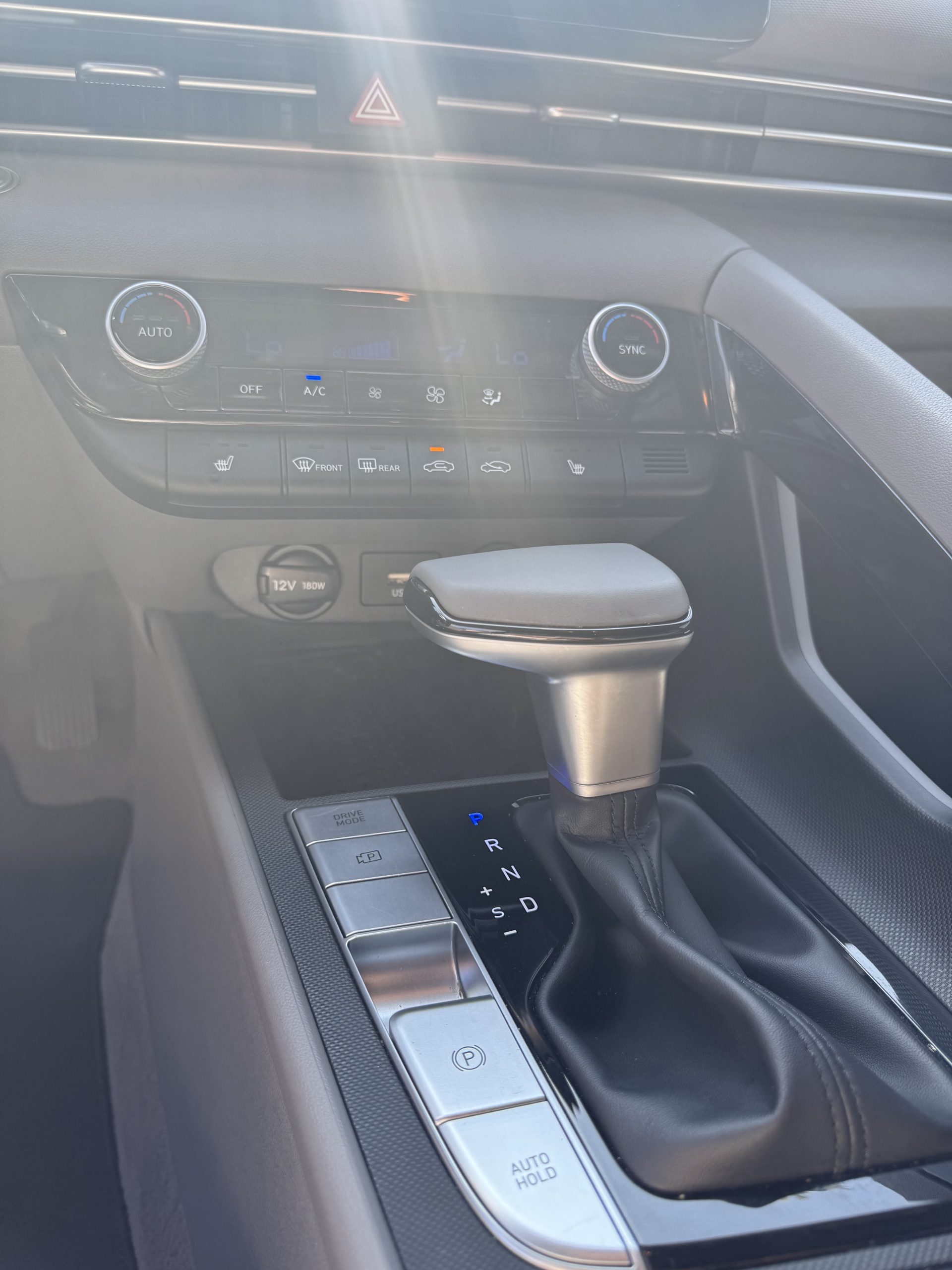 2022 Hyundai Elantra SEL Sedan 4D